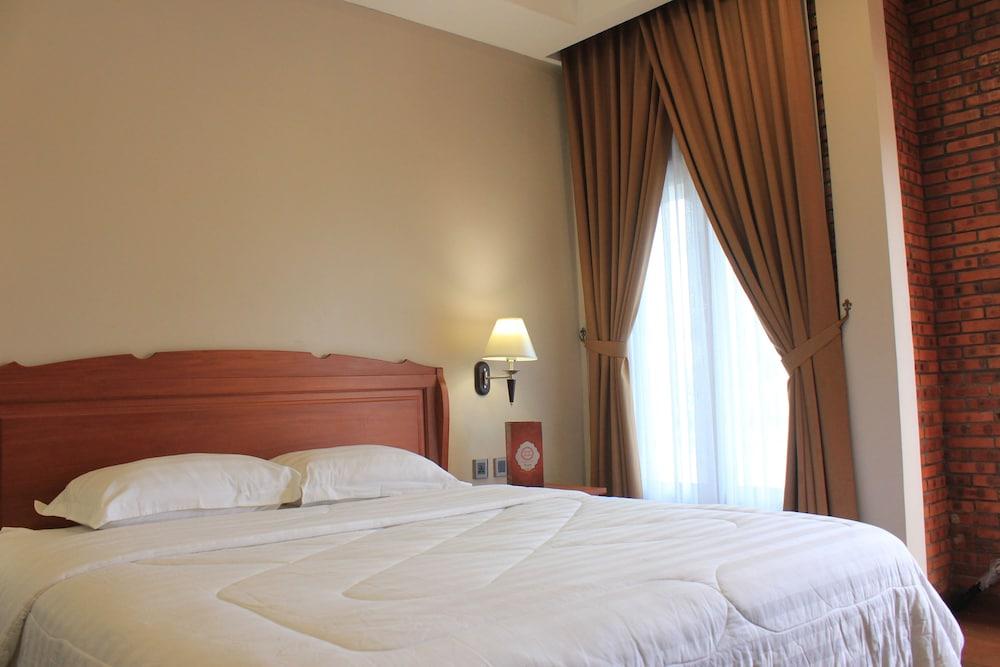 Thong'S Inn Hotel Kualanamu Медан Экстерьер фото