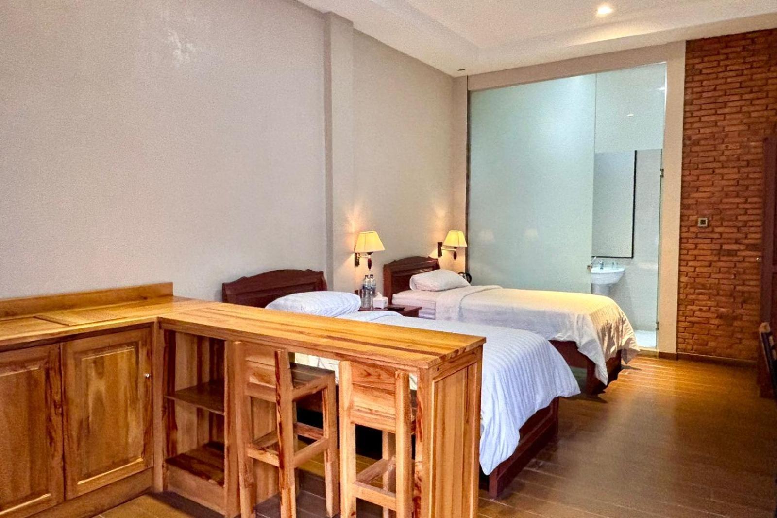 Thong'S Inn Hotel Kualanamu Медан Экстерьер фото